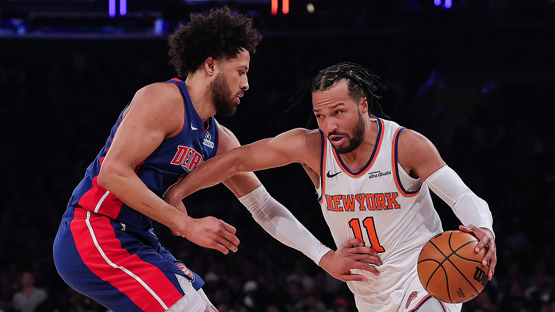 詹姆斯力挺实力：NBA巨星詹姆斯与库里实力对比引热议